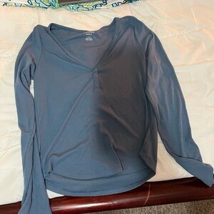 American Eagle Outfitters Slate Long Sleeve Tee